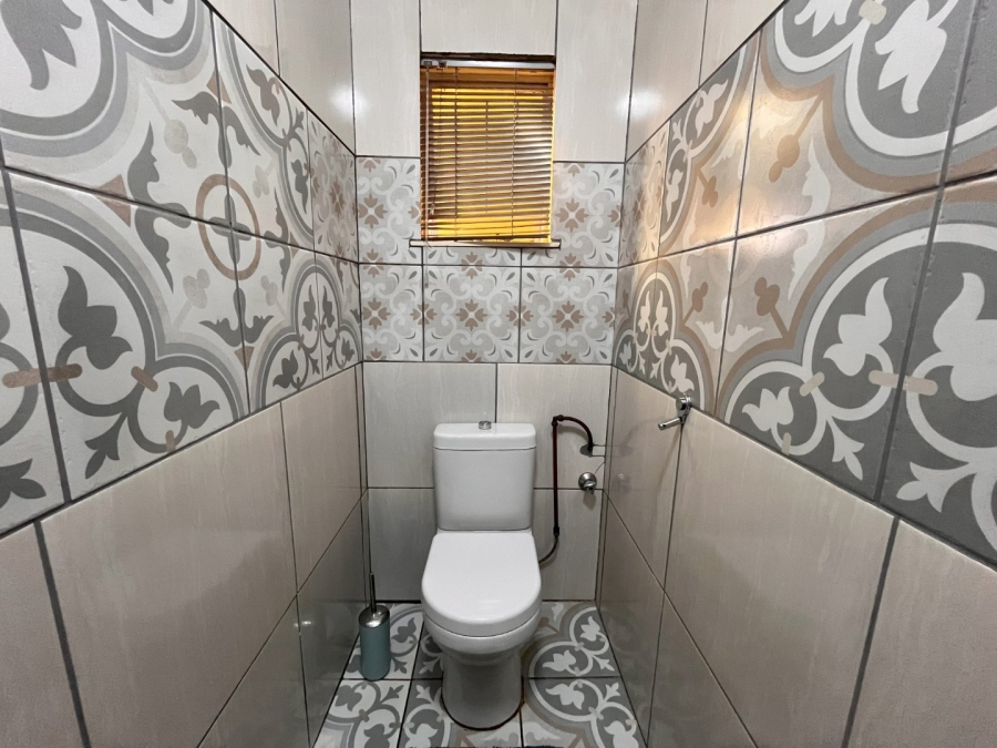 4 Bedroom Property for Sale in Noordhoek Free State